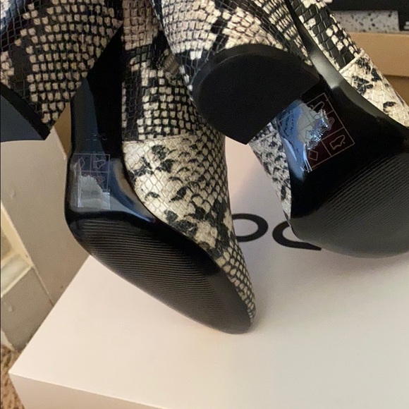 Booties - Picture 4 of 4